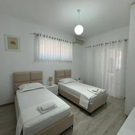 Dadaj Апартаменты *