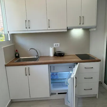 Dadaj Apartment